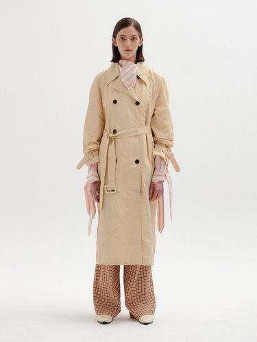 SEDIA Crinkled Trench Coat (Beige) - EENK - Modalova