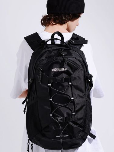 String SQ Pro Backpack (Black) - PIECEMAKER - Modalova