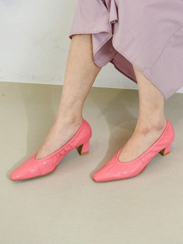 Soft Wrinkle Pumps_Pink - jeu d`art - Modalova