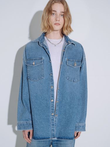 Oversized Washed Denim Trucker Jacket - V2 - Modalova