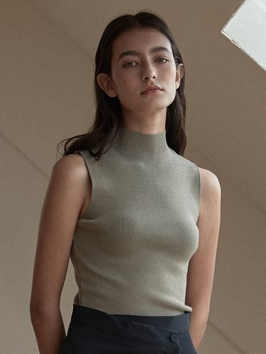 Half neck sleeveless knit () - ouie - Modalova