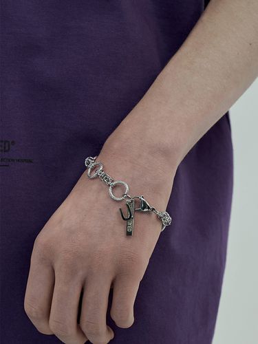 U Pendant Chain Bracelet Silver - UNALLOYED - Modalova