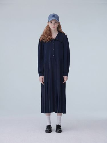 Ribbon Long Pleated Dress 002_Navy - MUDIDI - Modalova