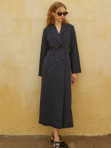 Double Buttoned Pocket Coat Dress_Stripe - 320SHOWROOM - Modalova