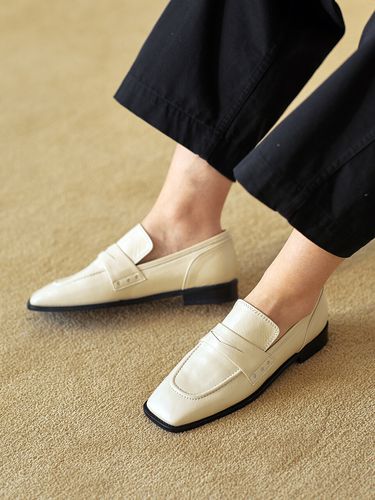 BLP21217 Hannah Loafer / 3 Colors - Byeuuns - Modalova