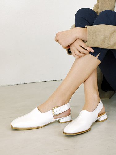 Gold Buckle Mule_White - NONETHELESS - Modalova