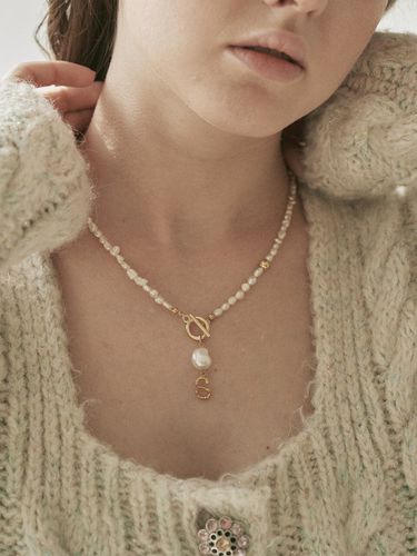 Initial Pearl Necklace - Sophiamor - Modalova