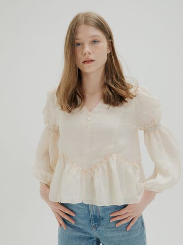 LACE SMOCKED SHIRRING BLOUSE - ouel - Modalova