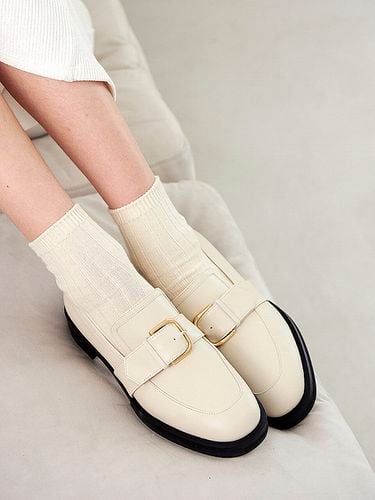 Gold Buckle Loafer_White - NONETHELESS - Modalova