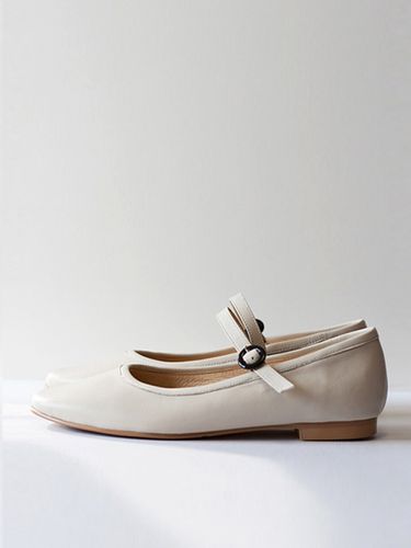 Soft Mary Jane Flat - White - MARYRINGO - Modalova