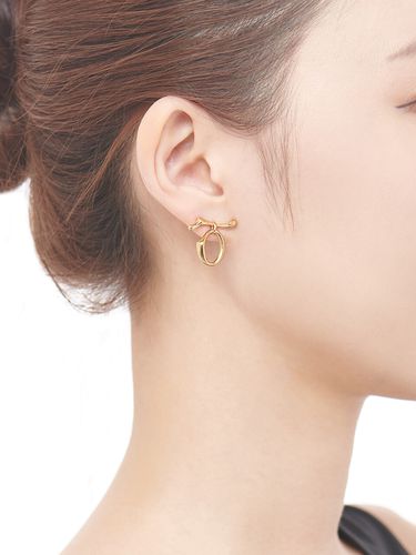 Wave 014E Earring - heradi - Modalova