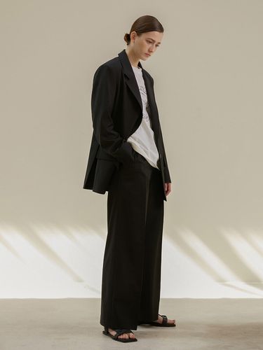 Tucked Wool Pants_Blooming Black - AEER - Modalova