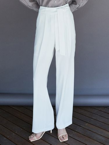 Loose Long Slacks_Off White - ouie - Modalova