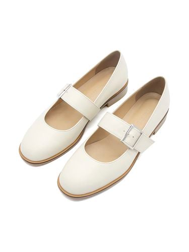 Mary Jane Flat Loafer/Cream - NONETHELESS - Modalova