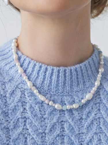 Pastel Pearl Necklace - LOVE ME MONSTER - Modalova