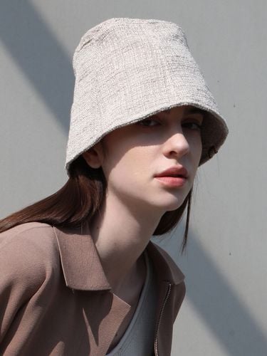 Stand Bucket Hat_Beige - UNDERCONTROL STUDIO - Modalova