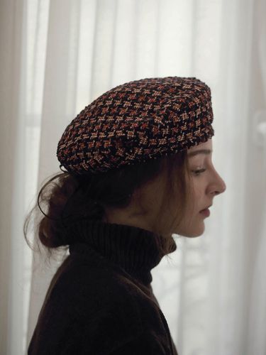 Gold Tweed Beret - poesiedame - Modalova