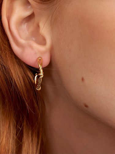 Twisted Stem Earring (2color) - leeENoir - Modalova