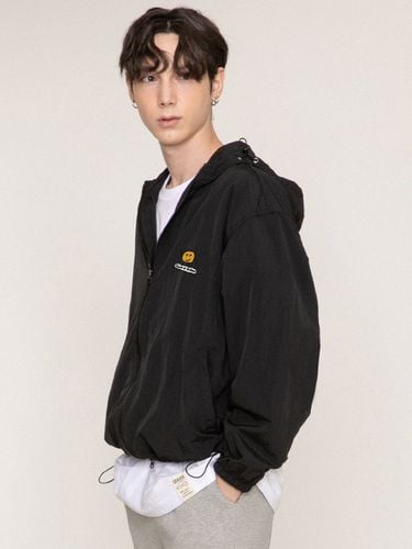 Dot Board Embroidered Windbreaker_Black - GRAVER - Modalova