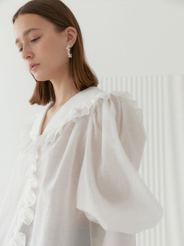 PONNY Ruffle Trimming Collar Sheer Cotton Blouse () - MANNON - Modalova