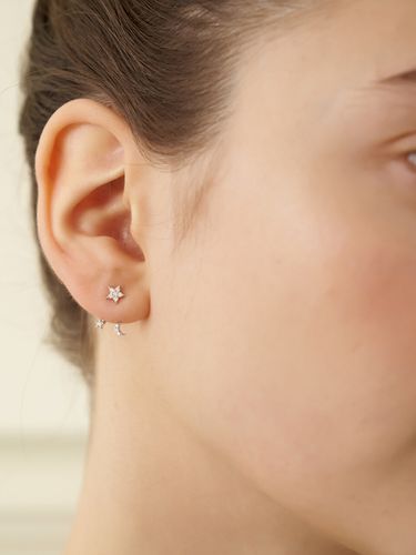 Petit Milkyway Ear Jacket Earring - TATIANA - Modalova