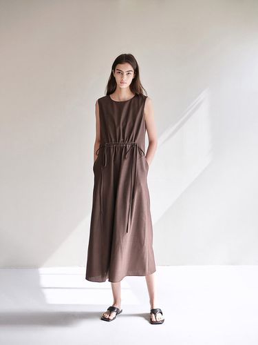 SUMMER WOOL] Stitch Sleeveless Dress_Brown - AVA MOLLI - Modalova