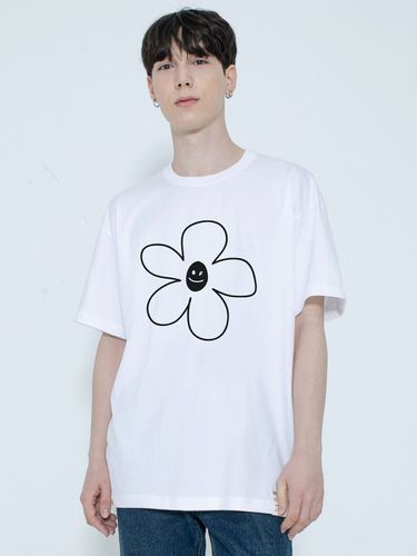 Big Flower Line Drawing Smile T-Shirt - GRAVER - Modalova