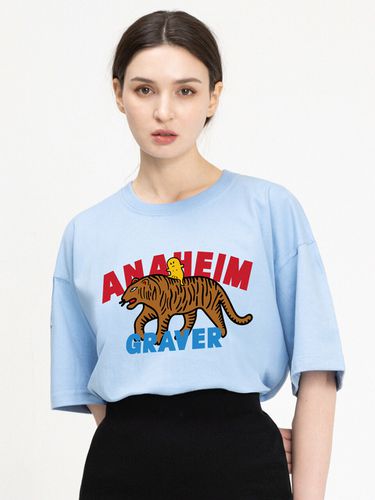 Smile Tiger Logo T-shirt _Sky Blue - GRAVER - Modalova