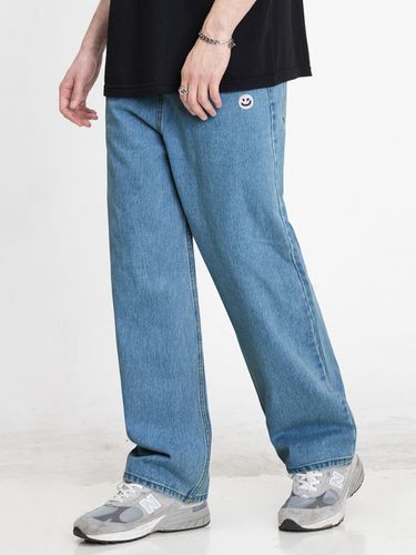 Drawing Smile Embroidery White Clip Wide Denim Pants - GRAVER - Modalova