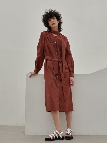 Shirring Belted Shirts Dress_Brick - MITTE - Modalova