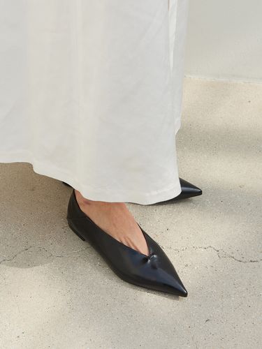 Ines Flat Leather Black - blanc sur blanc - Modalova