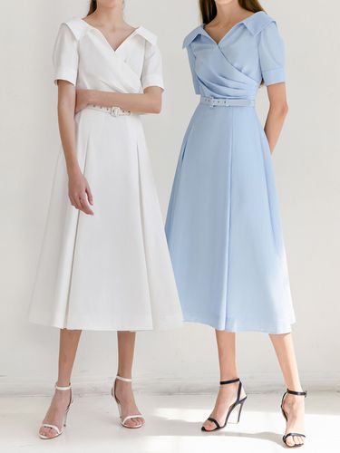 ELLIE V Neck Short Sleeve Shirred Shirt Dress (Light Blue/) - BAU by Bride And You - Modalova