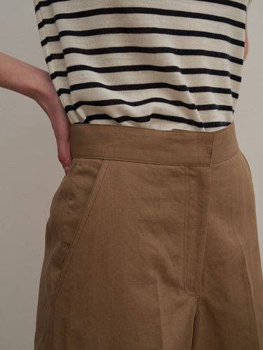 Linen Shorts Beige - tetu - Modalova