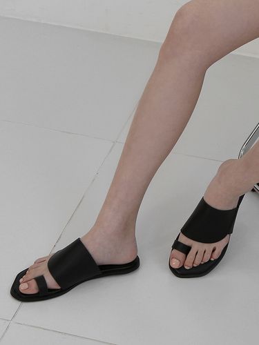 GRON Flip Flop Slides Black - SECONDAILY - Modalova