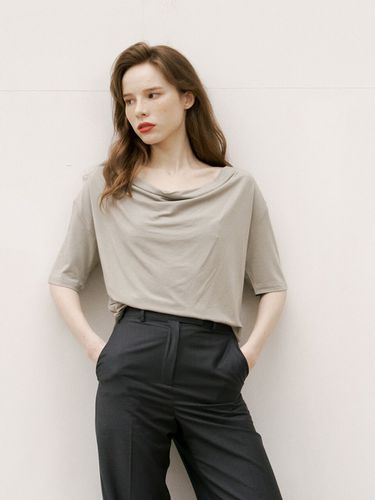 Graceful Cowl Neck Drape Short Sleeve T Shirts () - 320SHOWROOM - Modalova