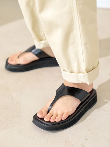 BLS21009 Tivo Slide Sandal Black - Byeuuns - Modalova