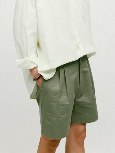 Pin Tuck Short Pants _Khaki - ESN - Modalova