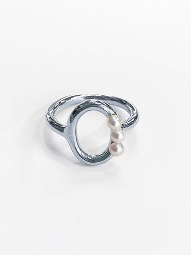 Petite Pearls Ring (Silver) - DIDIBOYU - Modalova