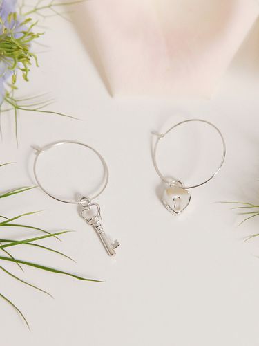 Romantic Lock Key Ring Earrings - FANTASTIC PLANET - Modalova