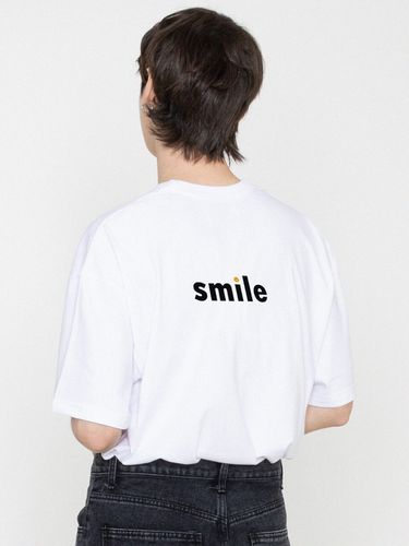 Smile Dot Smile Back Printing T-Shirt_White - GRAVER - Modalova