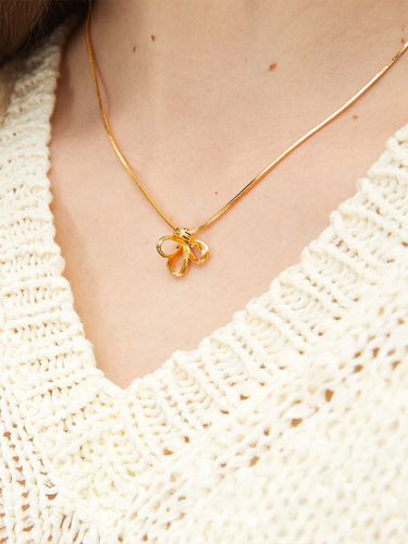 Bijou Flower Pendant Necklace Gold - Le masque - Modalova