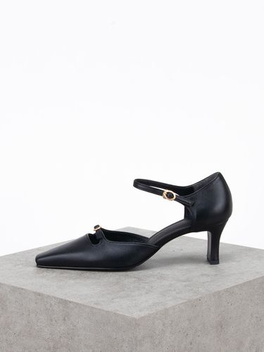 Pavo Ankle Strap Pumps - TWVP - Modalova