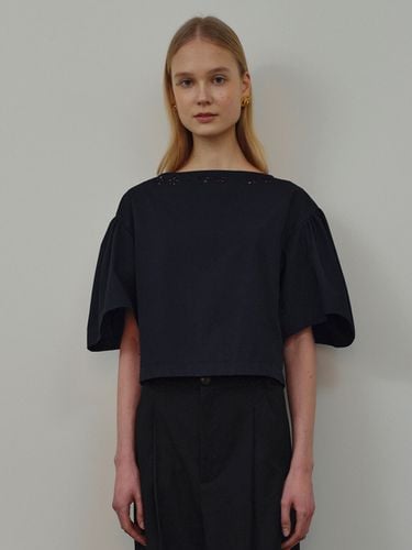 Puff Sleeve Cropped Blouse_Navy - TRWA - Modalova