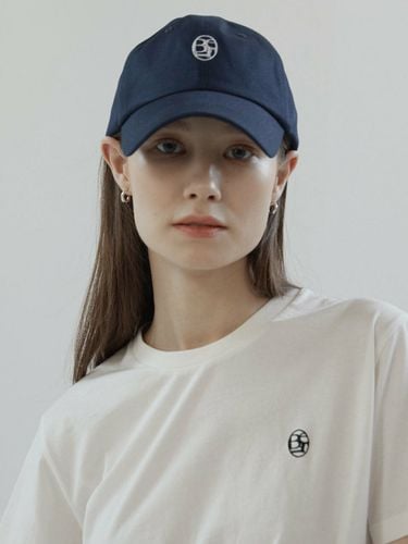 Logo Ball Cap (Navy) - beirut - Modalova