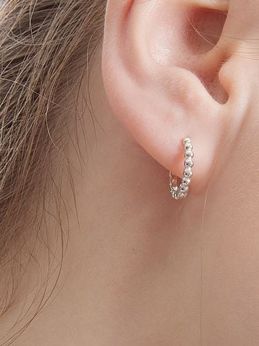 Small Ball Hoop Earrings - 2 Colors - POSTLUDE - Modalova