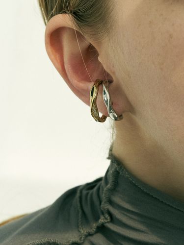 Ripple Ear Cuff Earring - FEYSE - Modalova