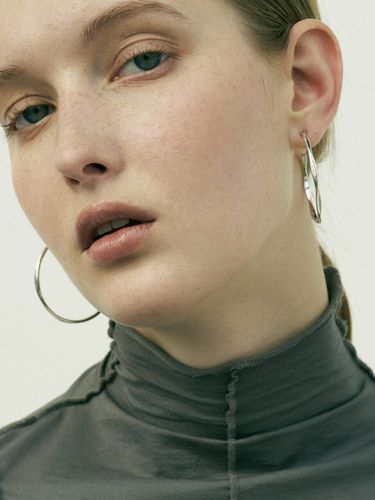 Ripple Shine Hoop Earrings - FEYSE - Modalova