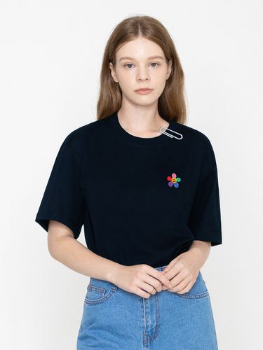 Rainbow Flower Embroidery Back LogoT-Shirt _Navy - GRAVER - Modalova