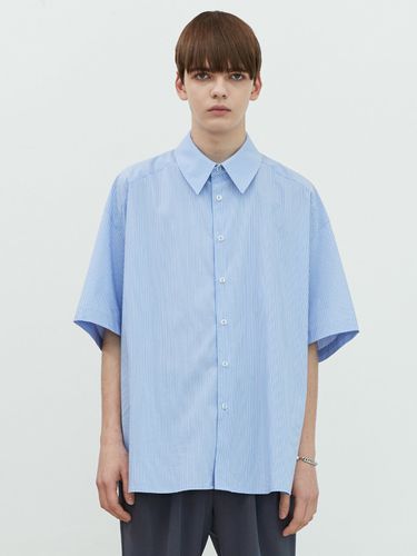 Cutout Stripe Avant-garde Shirt - add - Modalova