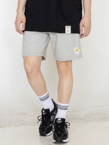 UNISEX] Flower Dote Embroidery Training Shorts _Grey - GRAVER - Modalova